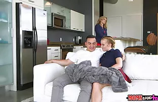 XXX Amatorskie głaskanie dziewczyny filmy porno hd za darmo