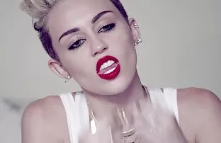 XXX Teraz ma blondynkę kochającą filmy porno za darmo hd się ze swoim chłopakiem.