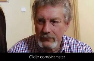 XXX Dziewczyna porno darmowe w hd żartem sfilmowała związek z nim.